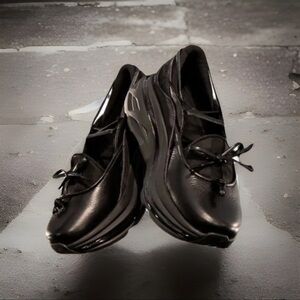 🖤 HOKA ONE ONE BONDI MARY JANE BLACK 🖤